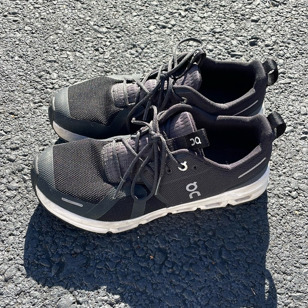 Kids On Running Cloud Sneakers, Size 5 Youth